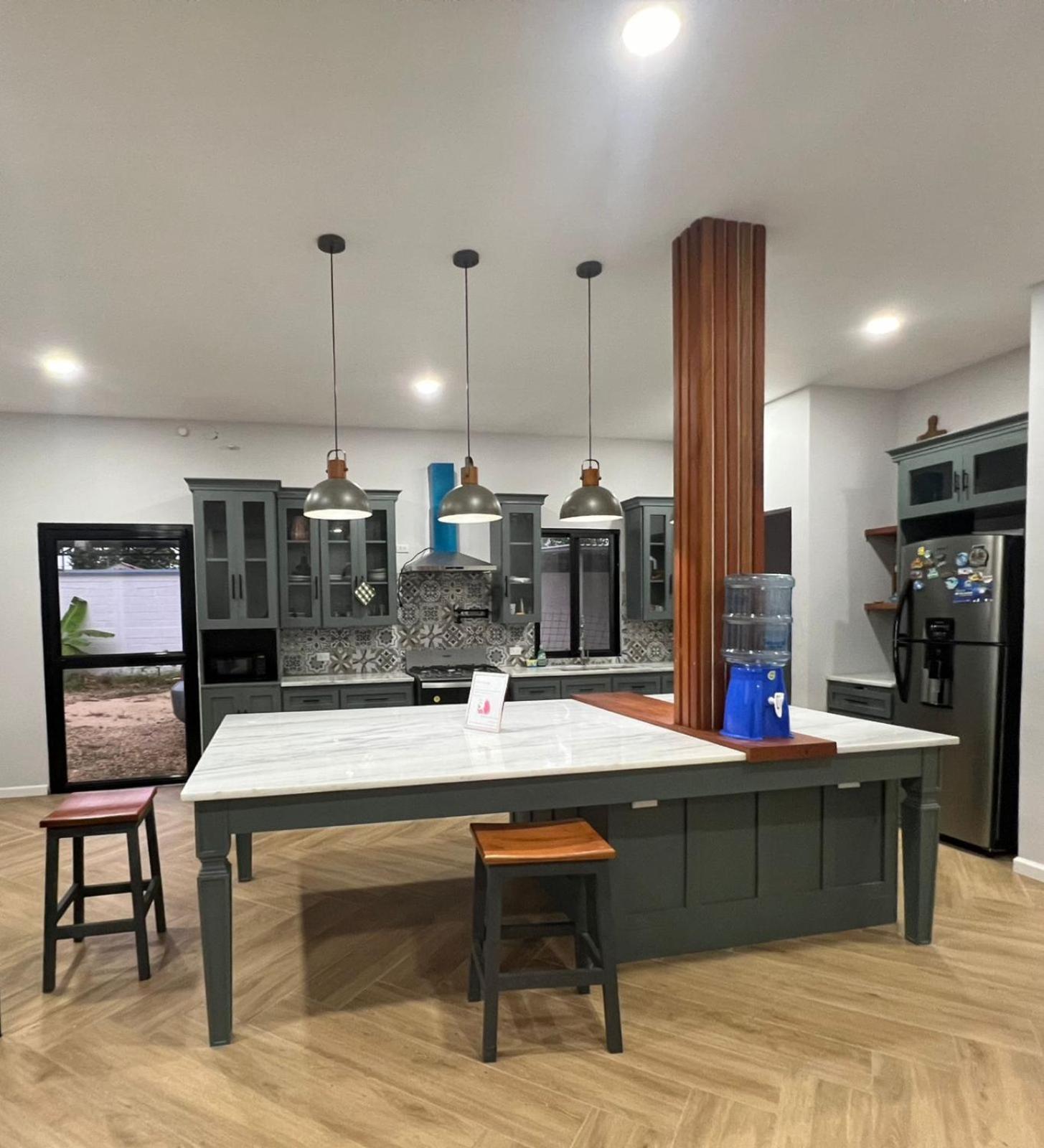 La Isla Bonita Residence 弗洛勒斯 外观 照片