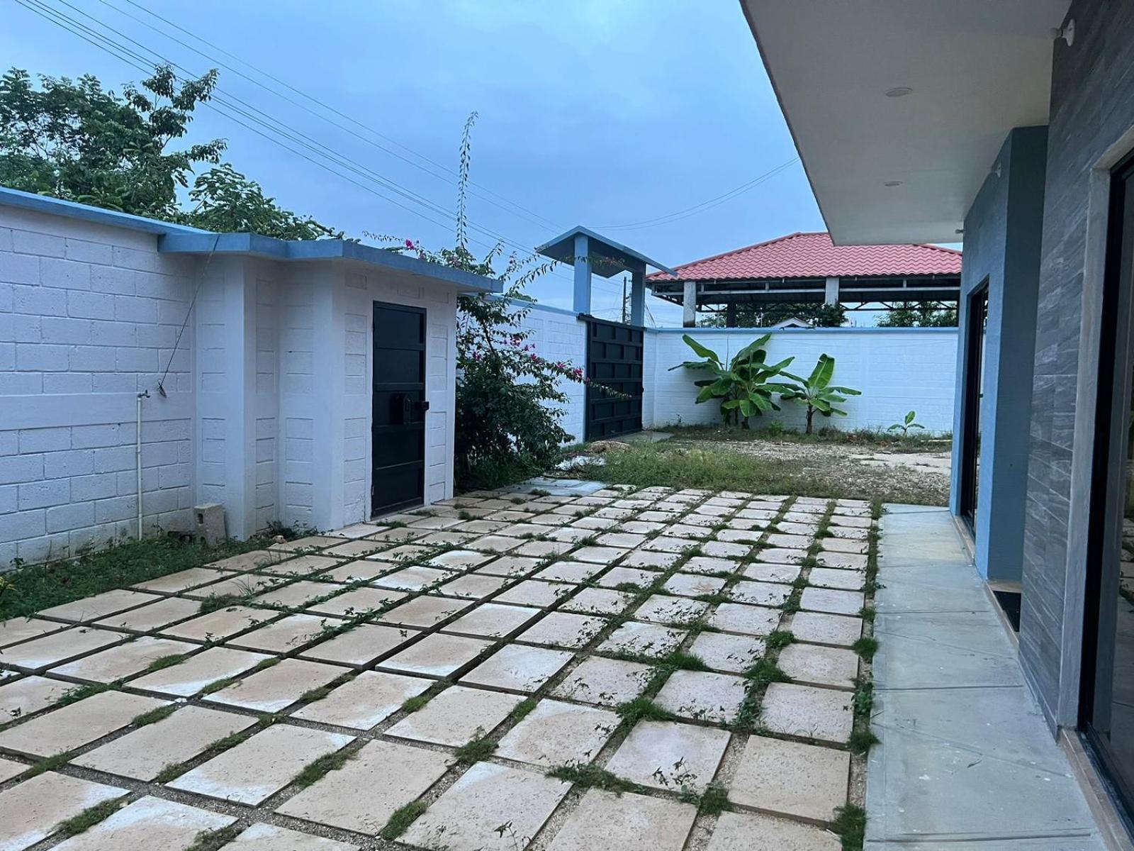 La Isla Bonita Residence 弗洛勒斯 外观 照片