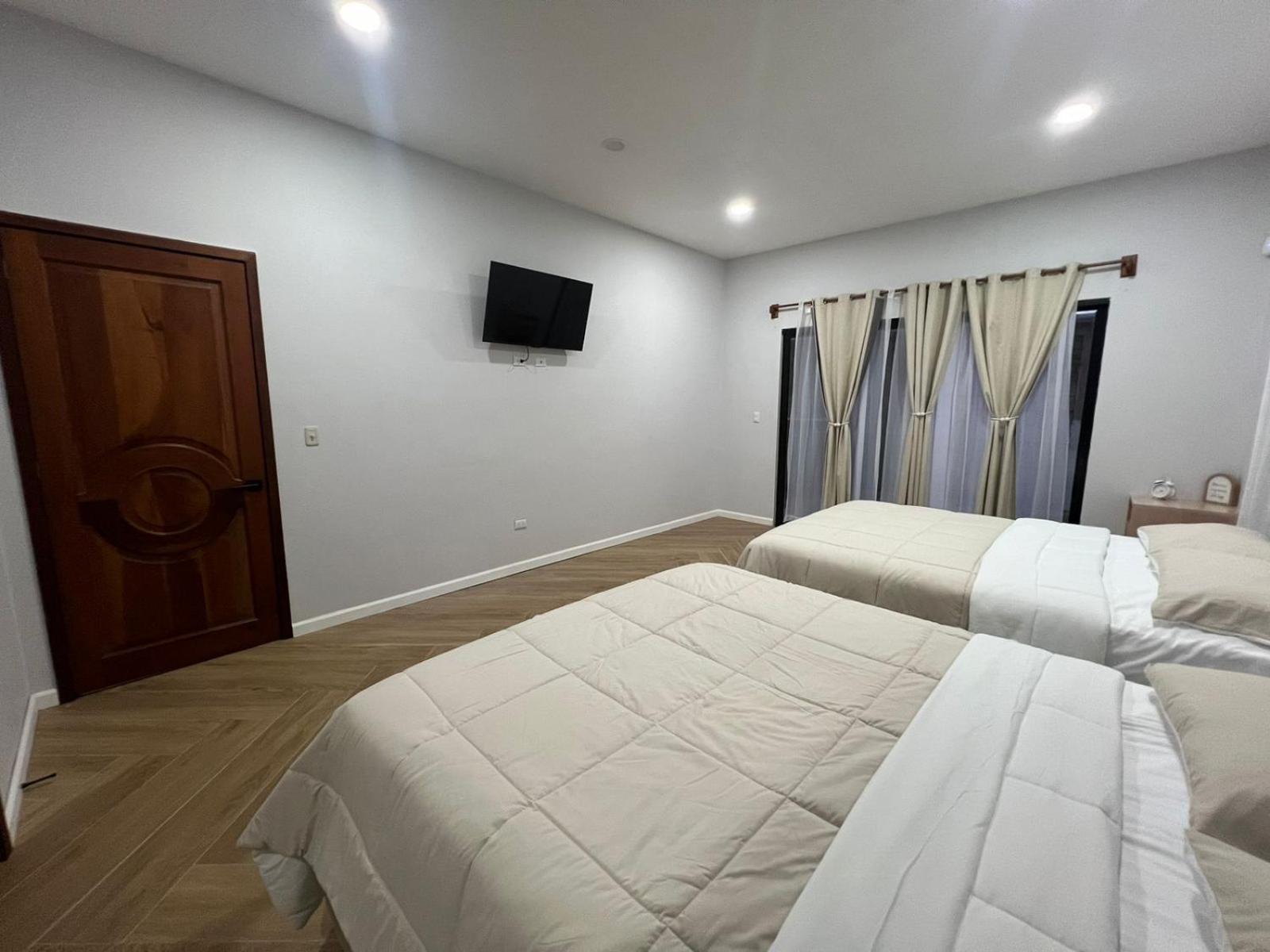 La Isla Bonita Residence 弗洛勒斯 外观 照片